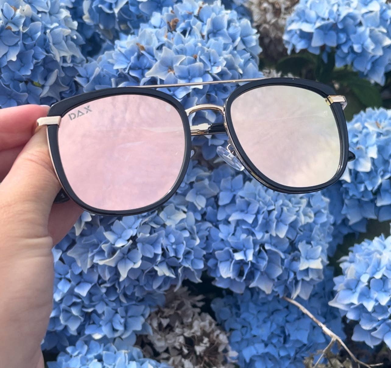 Ivy - Women's Oversized Square Sunglasses - Gold
