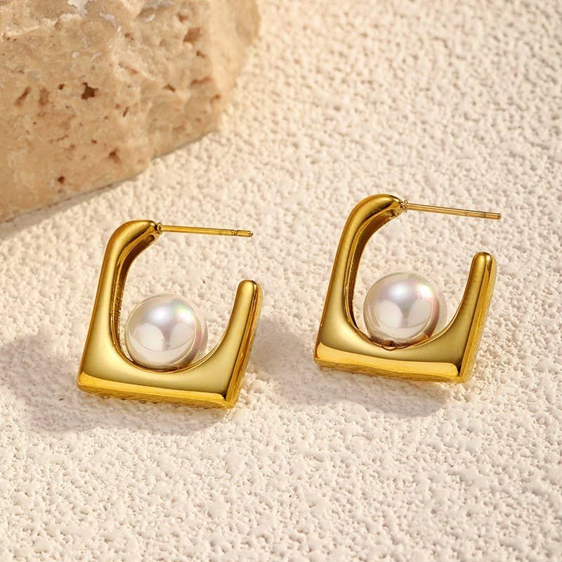 Pearl U Hoops - Gold
