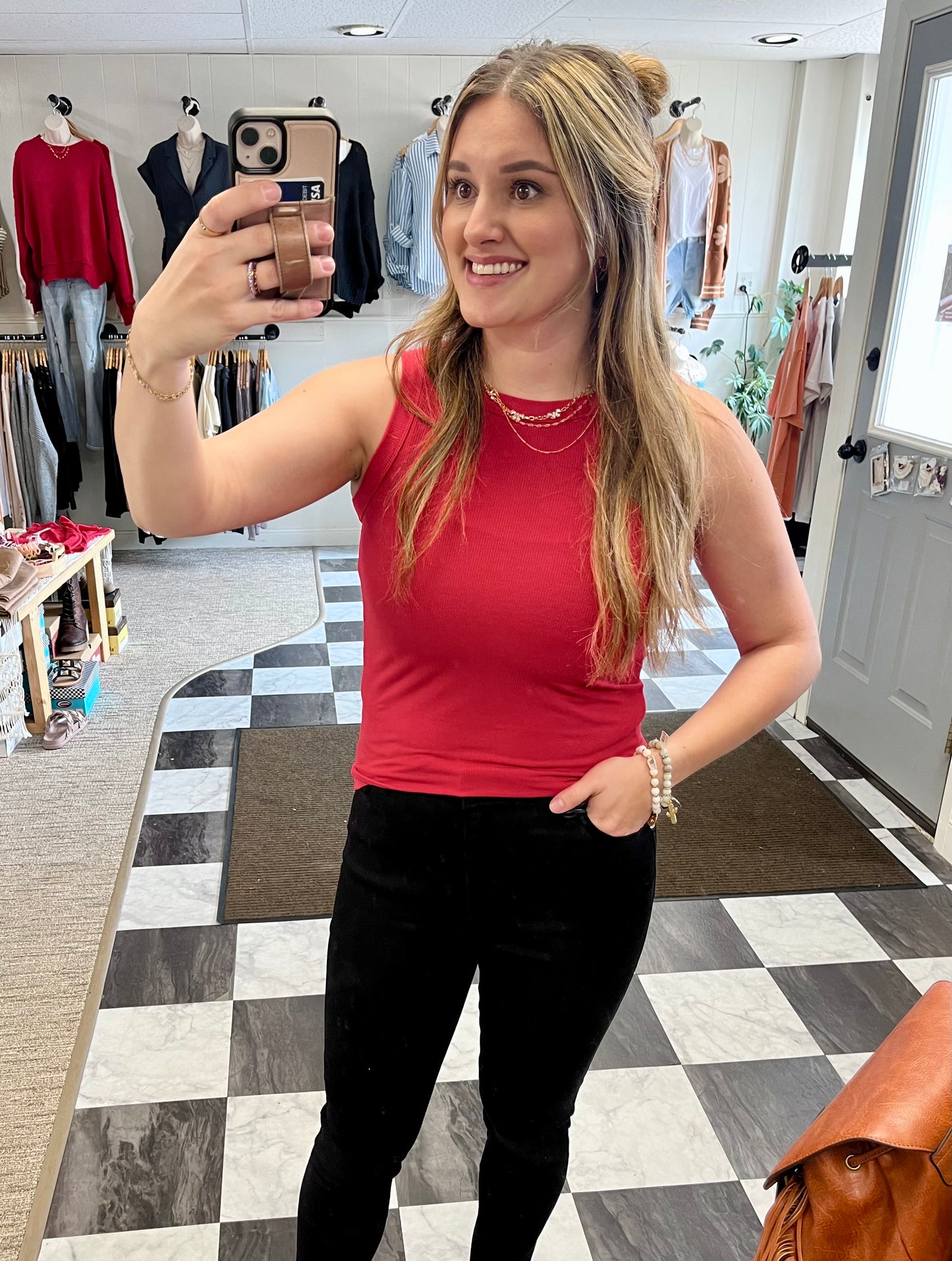Bev Basic Tank - Red