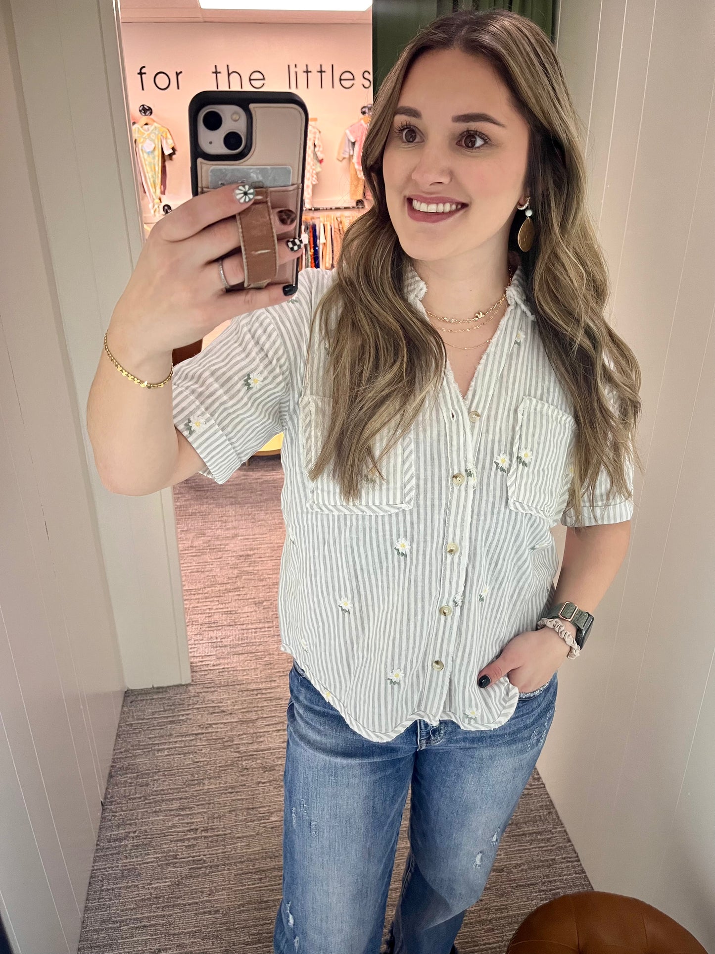 Daisy Button Up