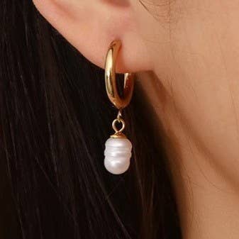 Dangling Pearl Earrings - Gold