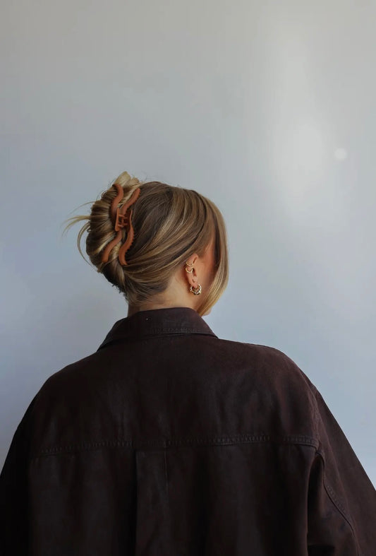 Wavy Hold Everything Claw