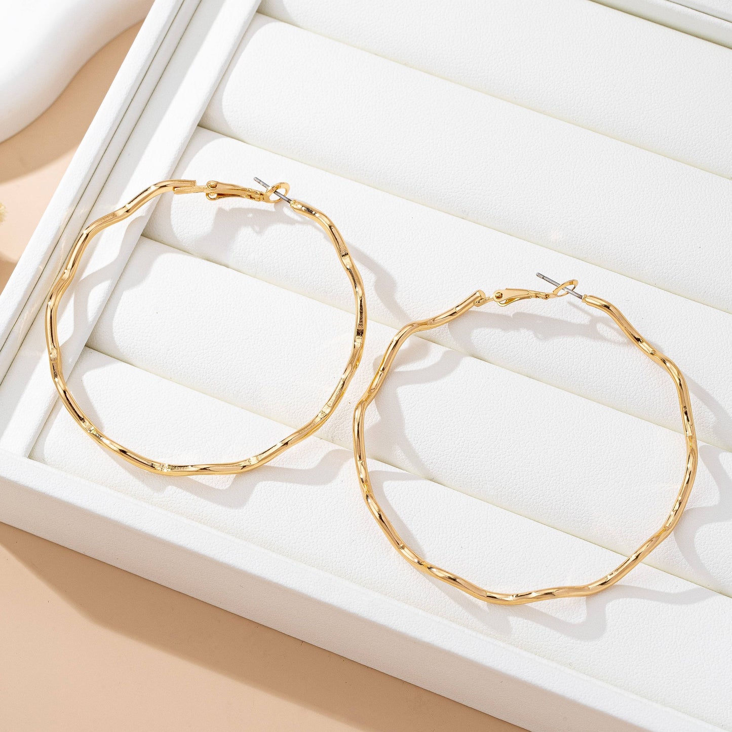 Wavy Hoop Earrings - Gold