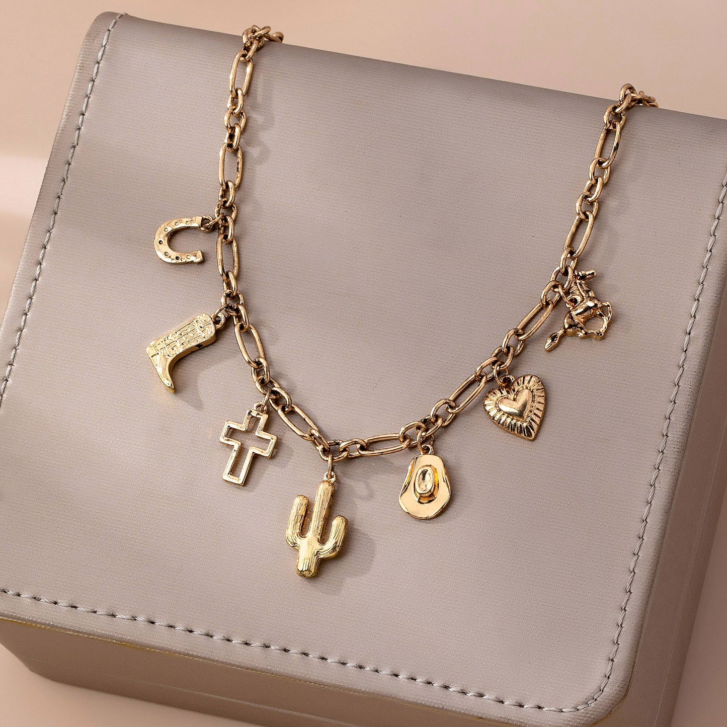 Western Layered Necklace - Gold