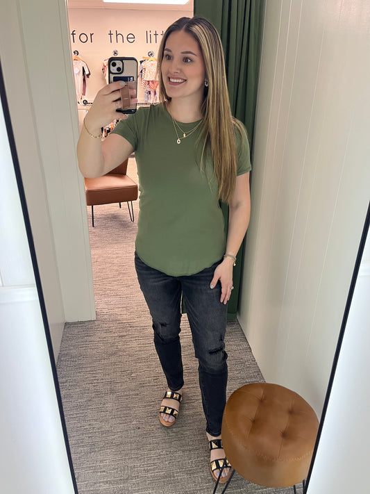 Regan Basic Tee - Olive Green