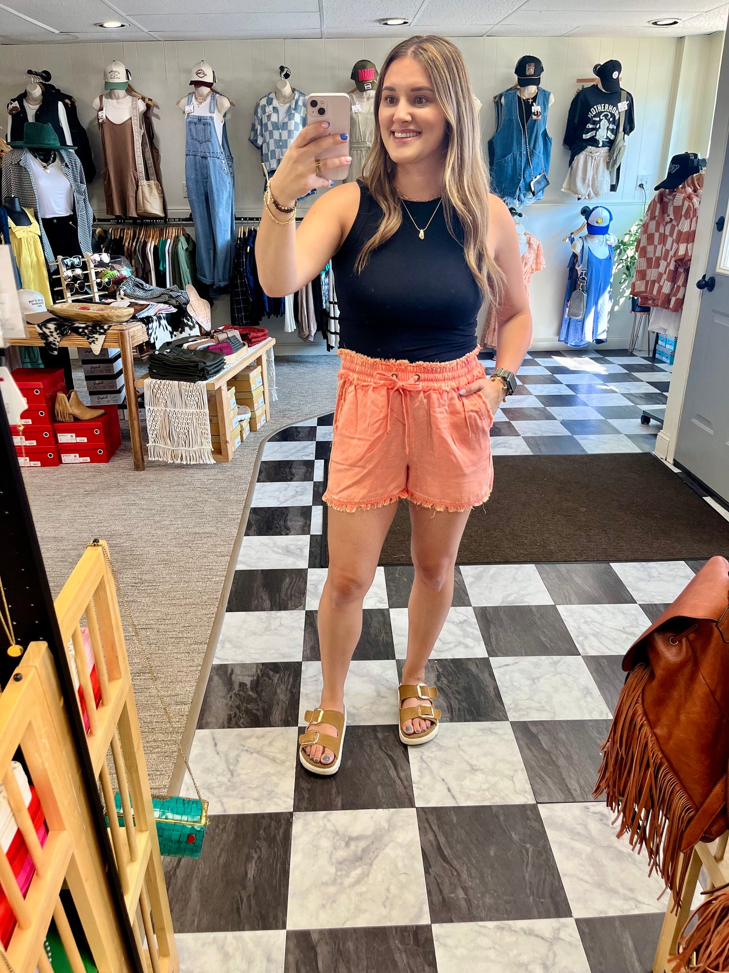 Rylan Shorts - Coral