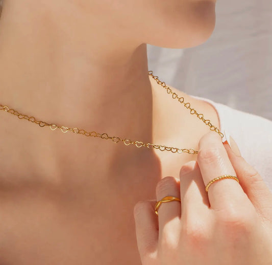 Delicate Heart Necklace - 18K Gold