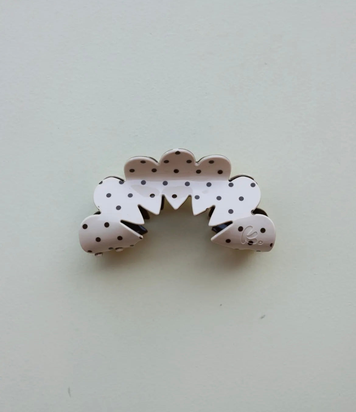 Brown & Cream Petal Arch Claw