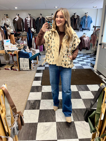 Leann Vest - Cream Florals