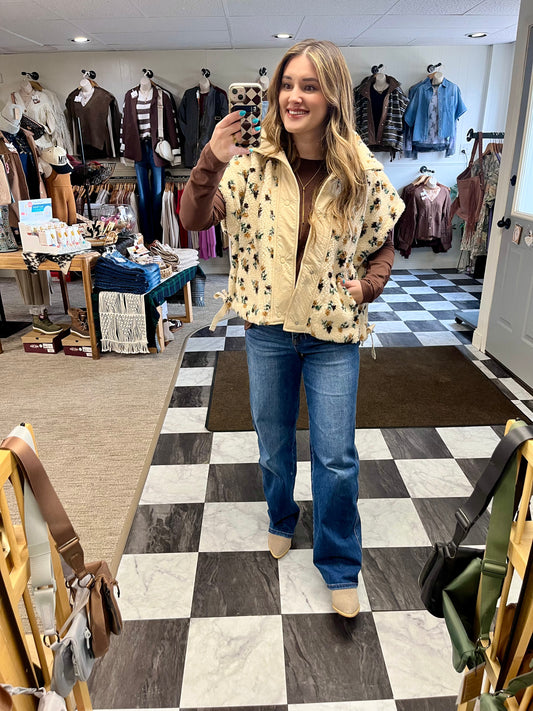 Leann Vest - Cream Florals