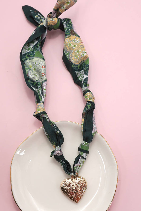 Scarf Necklace - Green