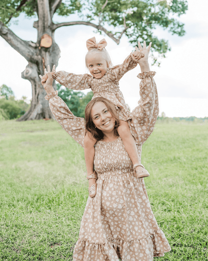 Caroline Long Sleeve Square Neck Dress - Light Khaki Floral